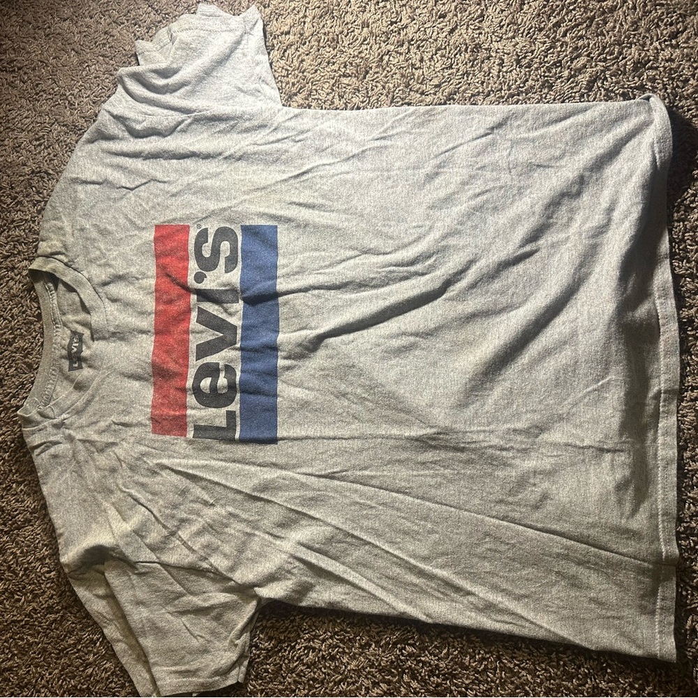 Levi's Gray and Red Short Sleeve Tee